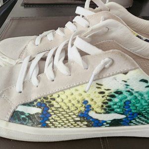 Vintage Havana Cream/Multi Color Sneaker. Size 8.5